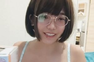 onlyfans嫩妹《minichu》 私拍合集