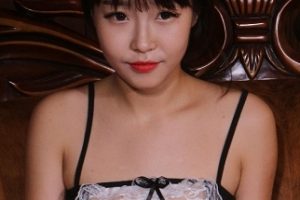 国模《杜雨涵含含》女仆私拍