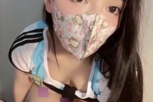 新人青春抚媚美少女《御梦子》足球宝贝