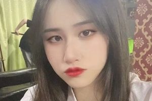 高颜值反差学生妹《薛翊宁》图影泄密流出 [13v+246m][百度盘]