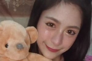 气质尤物《 Khunkeekie 》个人自拍视频