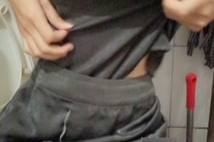 校花网红《小胖丁》天台校服视频图片