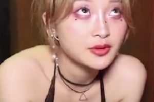 天美传媒《伊琬琳》美熟女的哀羞2