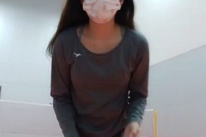 《贝贝贝贝塔》体育场打羽毛球最美的风景