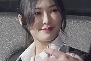 麻豆3部国产剧情可爱妹子带着尾巴紫薇