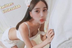 Twitter高颜值粉嫩白《Lilesulaa》露脸合集