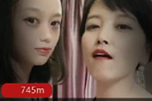 《小海媚》诱惑乖巧侄女下水
