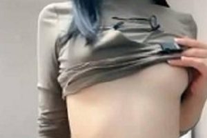 半糖女神《明月》超美清纯校花露脸 完美身材各种炫技