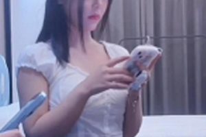 探花《小飞哥》网约纯欲妹子女学生
