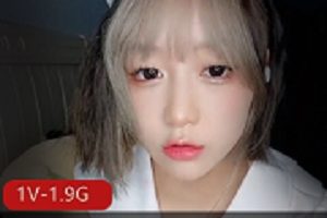 清纯系短发萌妹子《米拉》写真