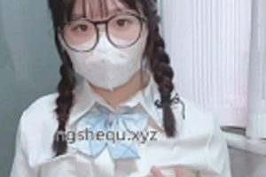 Twitter社保姬《汌汌》JK眼镜学妹