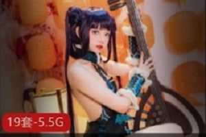 日系嫩模《果咩酱w》放飞自我写真