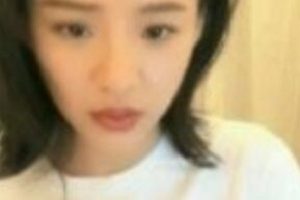 老牌主播《艾菲儿》白色婚纱泳池超全合集