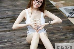 超美御姐《你们的小秋秋》多场景大胆尺度图集