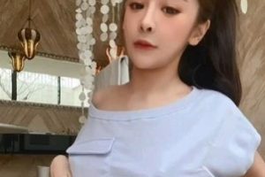 湾湾超甜女神《谢侑芯》校花模特合集