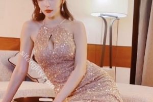 秀人网嫩模大众女神《王馨瑶》