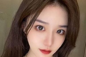 Twitter超高颜值女神《Babanaix》反差舞蹈合集