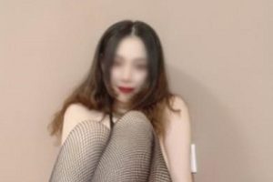 Twitter教育大神《阿崩》户外教育老婆