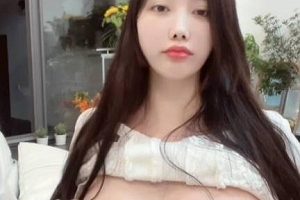 秀人网宅男女神《杨晨晨》社保姬佳作