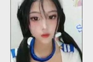 各种小道具诱惑力拉满的蜜桃臀舞蹈女神