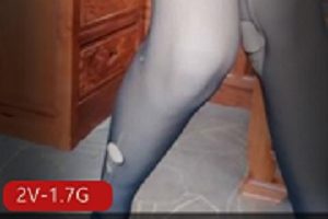 软萌声音甜美的女神《小仙》黑丝丁字裤自我安慰私人订制