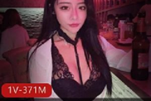 直播界的极品《NIni》年终特辑收费房道具大秀