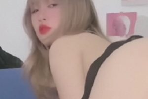 推特《小鹿酱》黑丝少女
