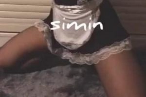 Twitter身材绝绝子博主《SiMer》展示另类女仆装