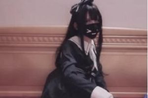 微博18W粉网红（Sola酱）学生制服穿搭，婀娜妩媚的绝佳身材【234M】