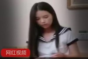 91探花（沈先森）深夜约拍甜美小姐姐，学生制服展示骨感身材【478MB】