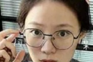 火辣刘彤彤与男友互动私拍1部330.3MB