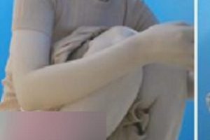 20V女厕如厕拍摄高颜值美女3.15GB水嫩动人