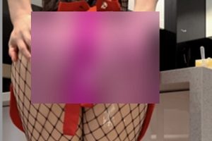 百度盘jojoz017厨娘娇娇OF付费有尺度视频合集2.37G，顶级身材反差大