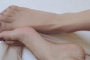 推女郎萌兰酱废弃工厂女仆装合集5.7G足技天花板级