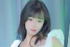 B站咬一口兔娘土豪定制仙女裙1V602M绝密私房